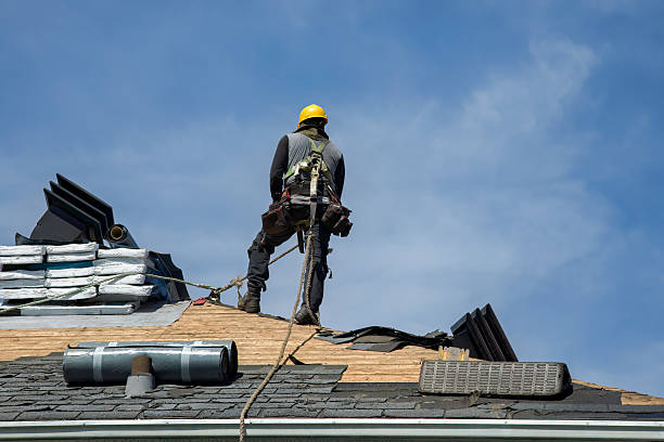 Professional Roofing technician working in Blakely Island, WA